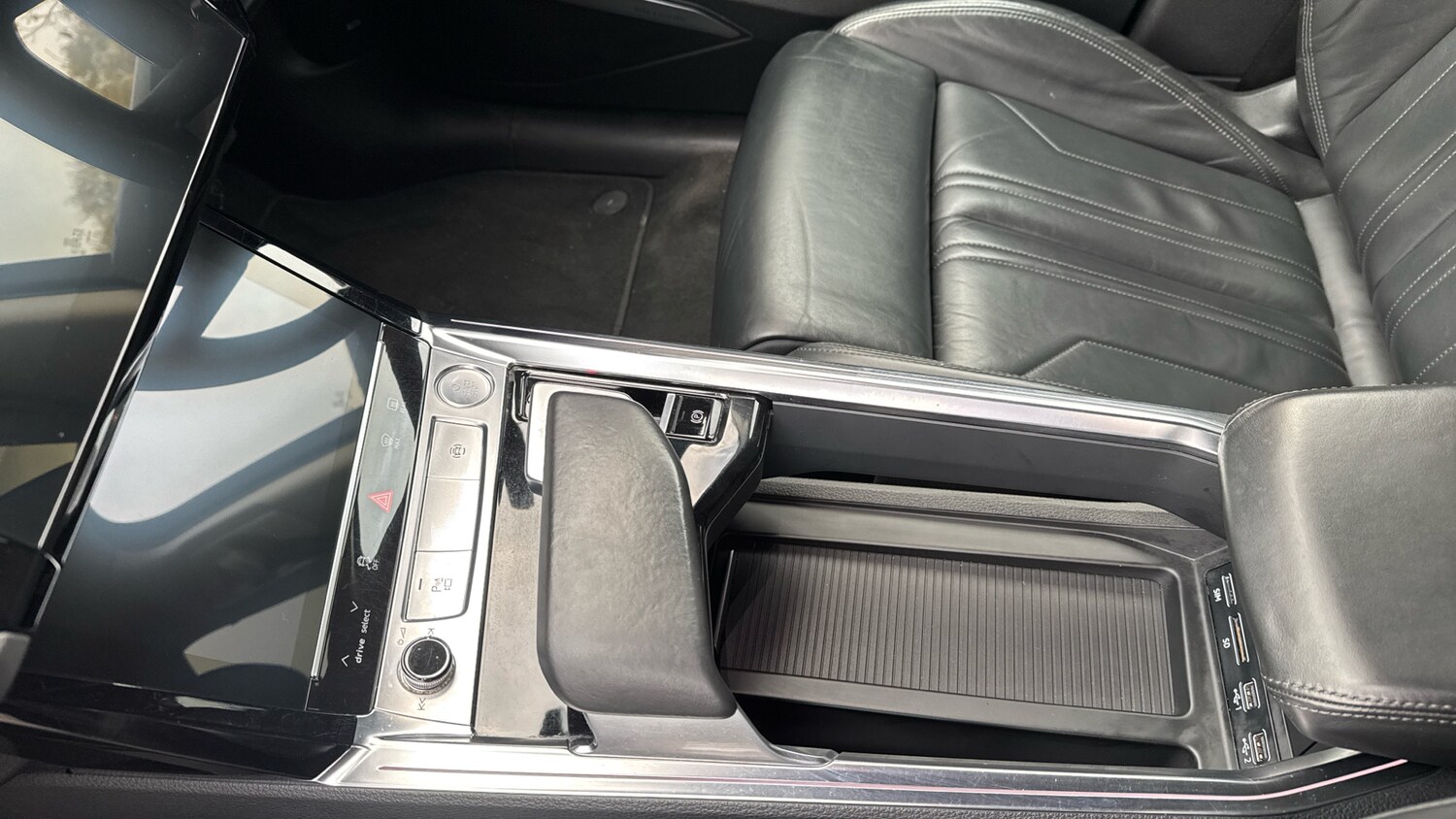 Used Audi e-tron 2020 for sale - 76428622: Photo 13