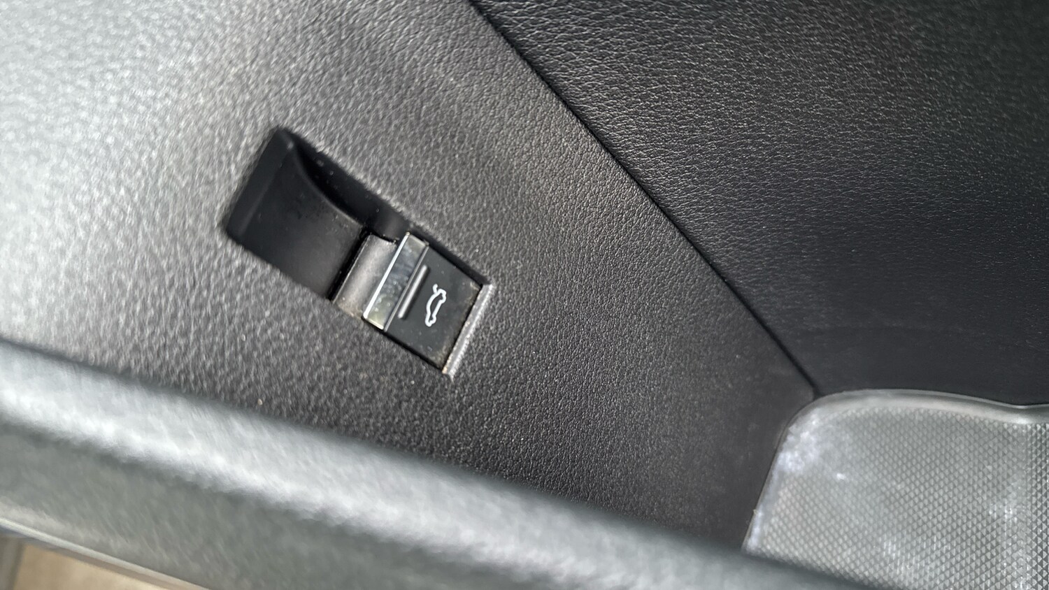 Used Audi e-tron 2020 for sale - 76428622: Photo 36