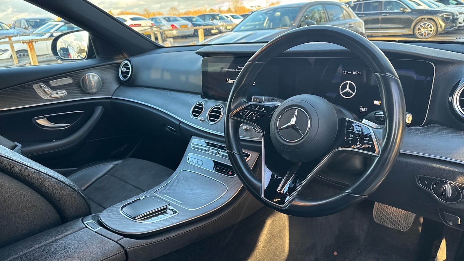 Used Mercedes-Benz E Class 2023 for sale - 76738677: Photo 11