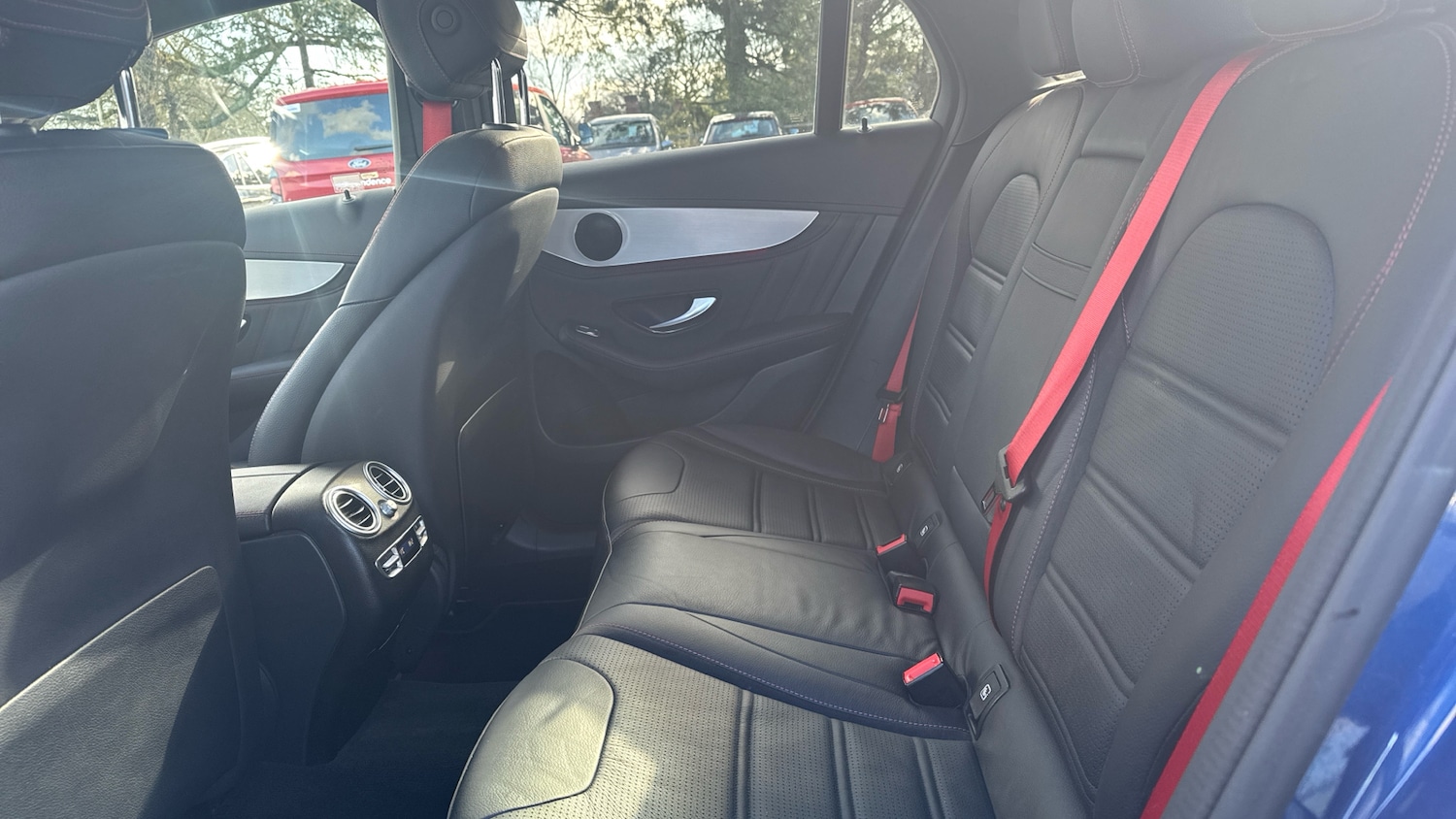 Used Mercedes-Benz GLC 2023 for sale - 77381430: Photo 16