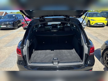 Used Mercedes-Benz GLC 2020 for sale - 78454909: Photo
