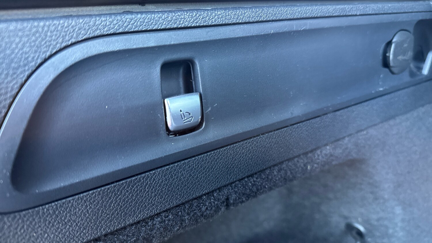 Used Mercedes-Benz GLC 2022 for sale - 76588525: Photo 30