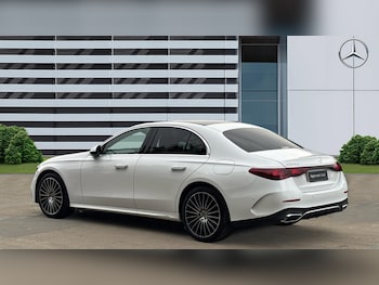 Used Mercedes-Benz E-Class 2024 for sale - 76127095: Photo 2