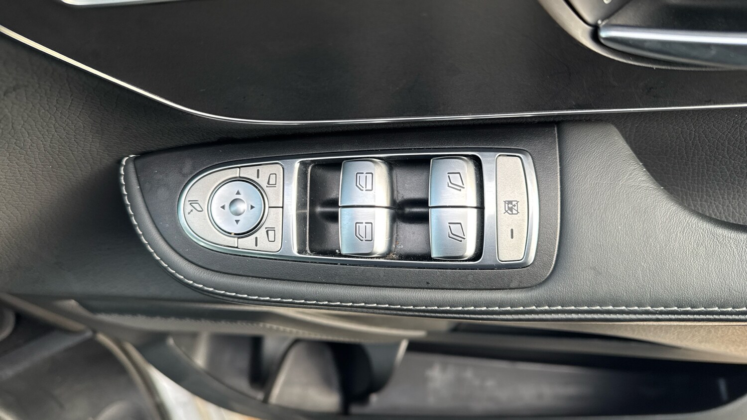 Used Mercedes-Benz V-Class 2024 for sale - 76796792: Photo 27