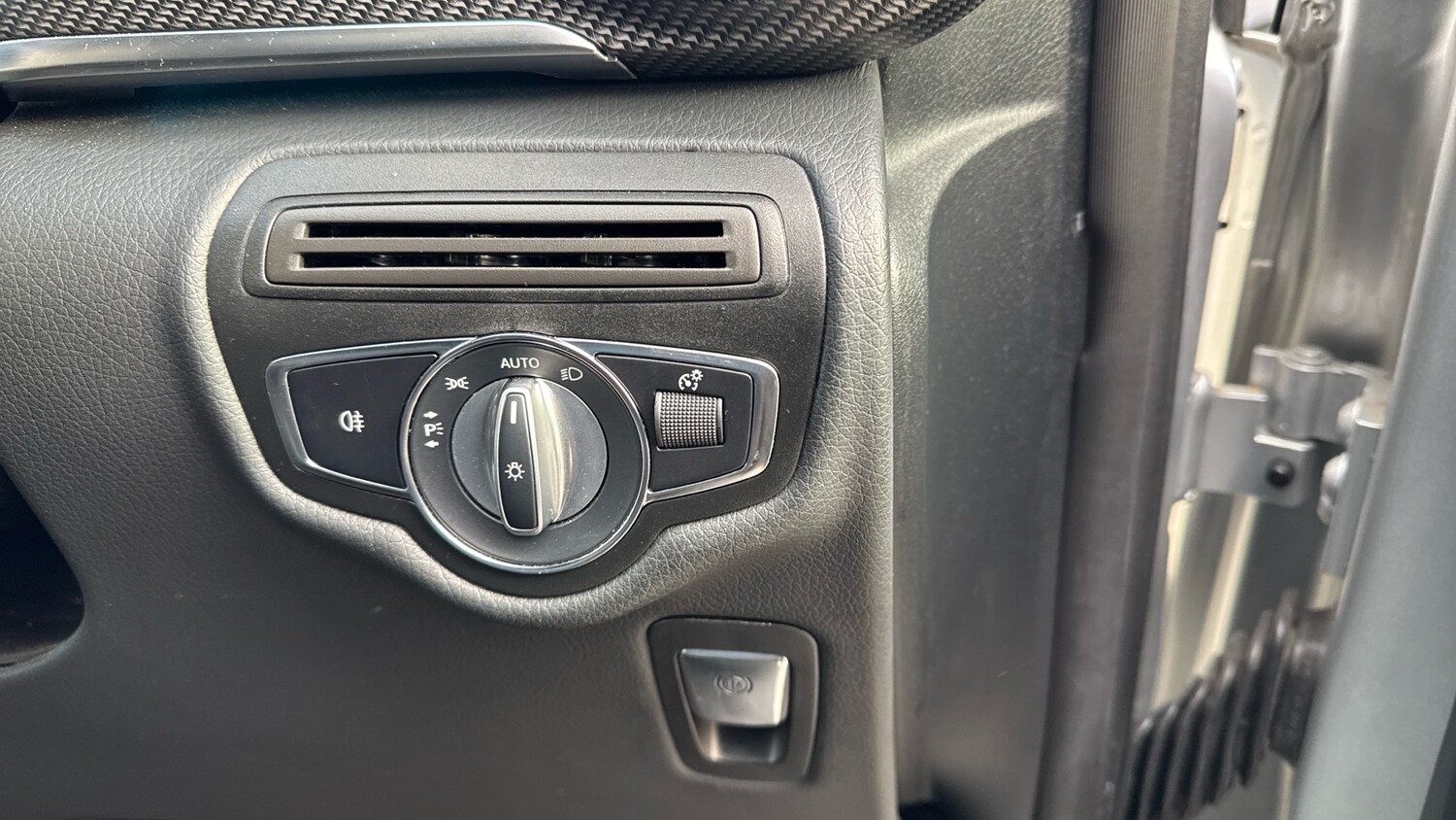 Used Mercedes-Benz V-Class 2024 for sale - 76796792: Photo 28