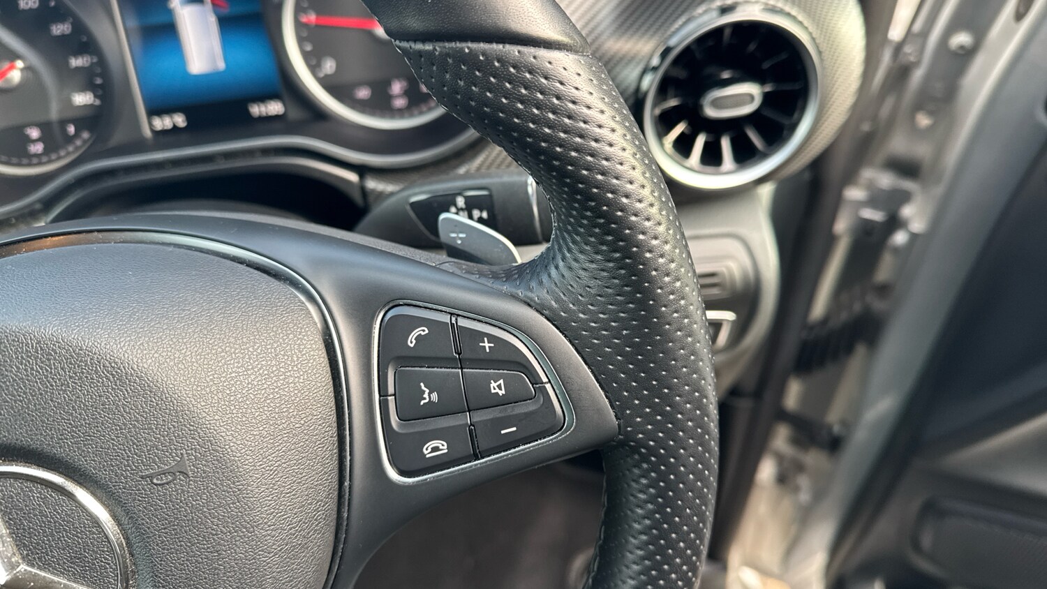 Used Mercedes-Benz V-Class 2024 for sale - 76796792: Photo 29