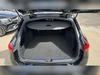 Used Mercedes-Benz C Class 2025 for sale - 79733152: Photo