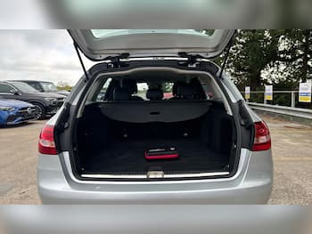 Used Mercedes-Benz C Class 2016 for sale - 79813794: Photo
