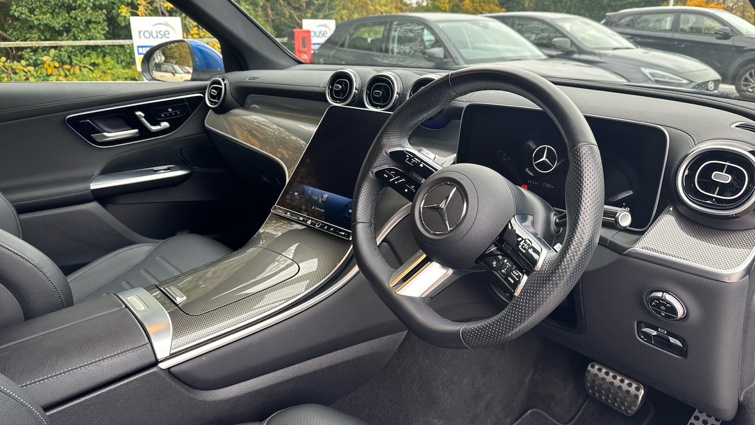 Used Mercedes-Benz GLC 2024 for sale - 76393933: Photo 11