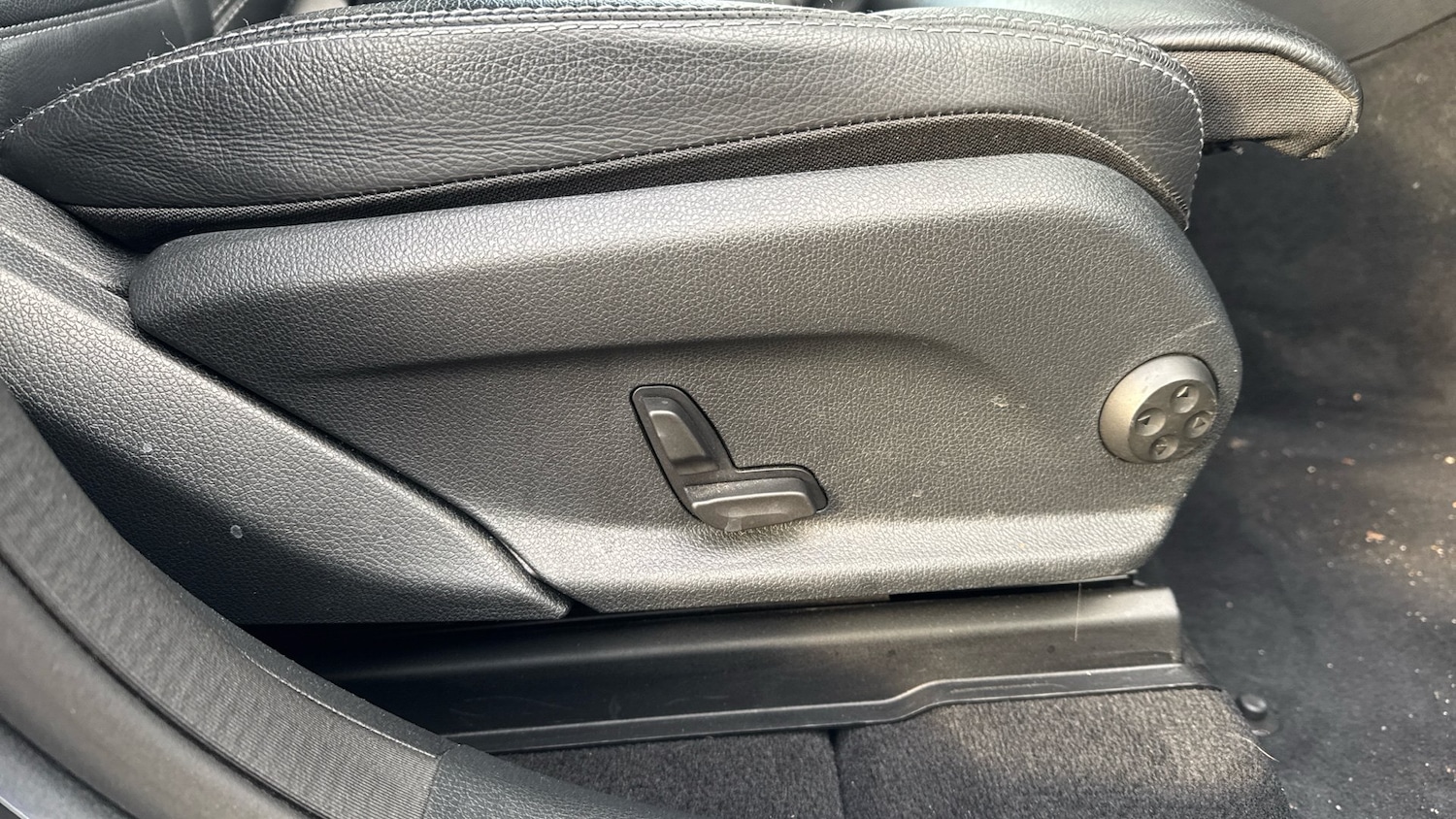 Used Mercedes-Benz GLC 2022 for sale - 76681596: Photo 31