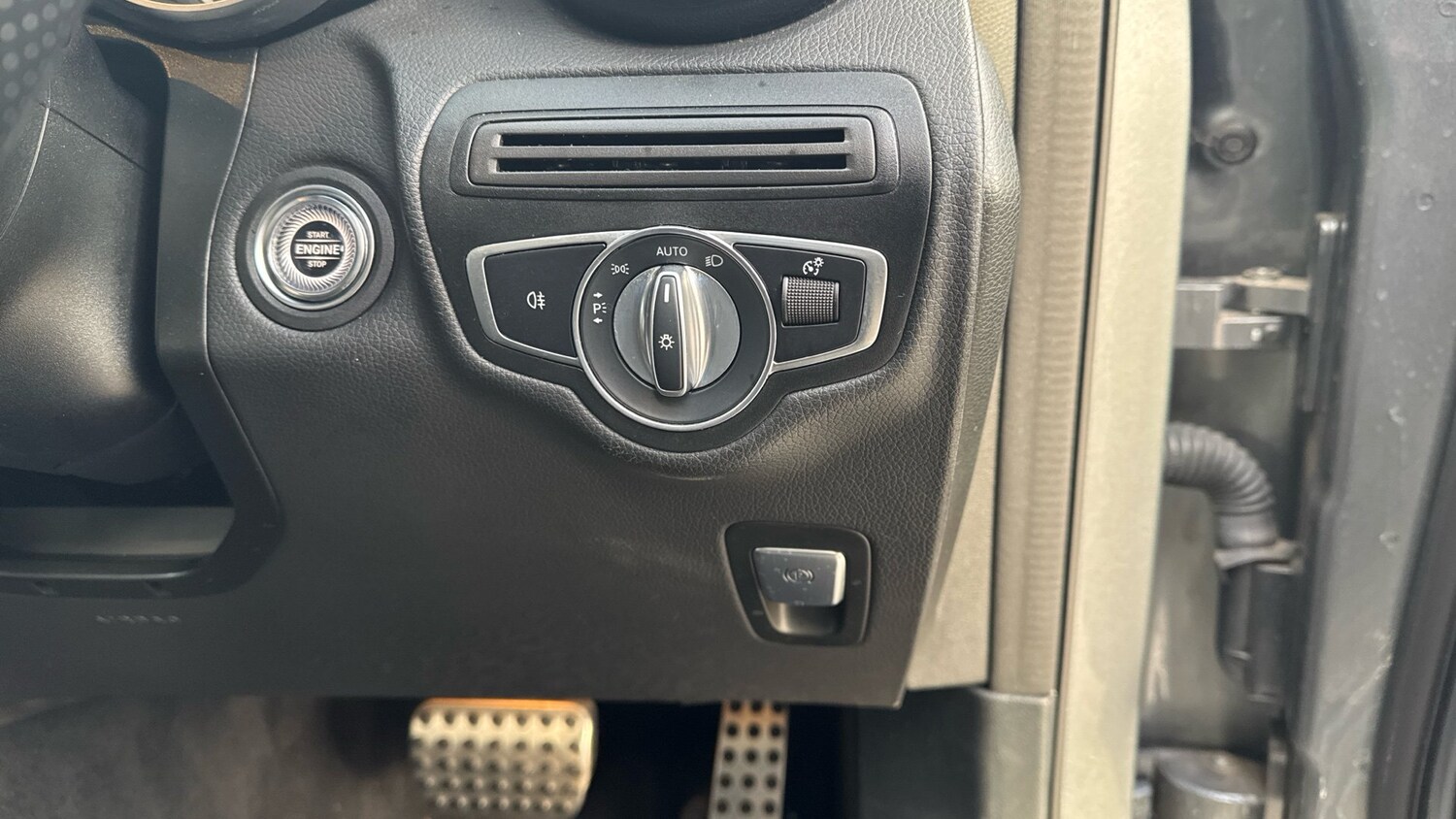 Used Mercedes-Benz GLC 2022 for sale - 76681596: Photo 32