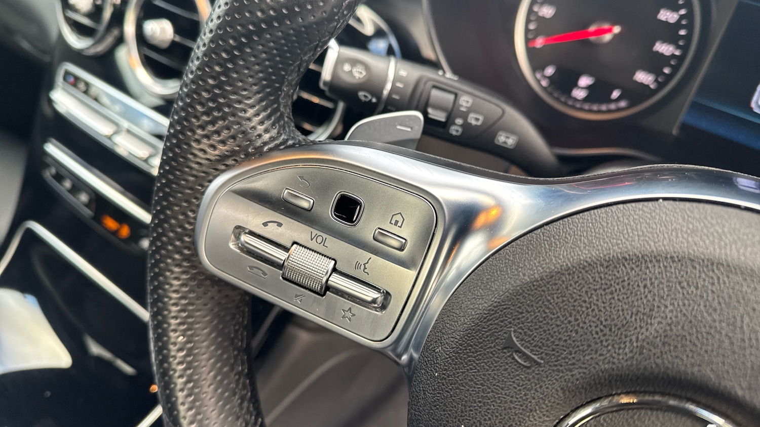 Used Mercedes-Benz GLC 2022 for sale - 76681596: Photo 34