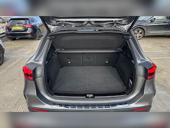 Used Mercedes-Benz GLA 2024 for sale - 77781413: Photo