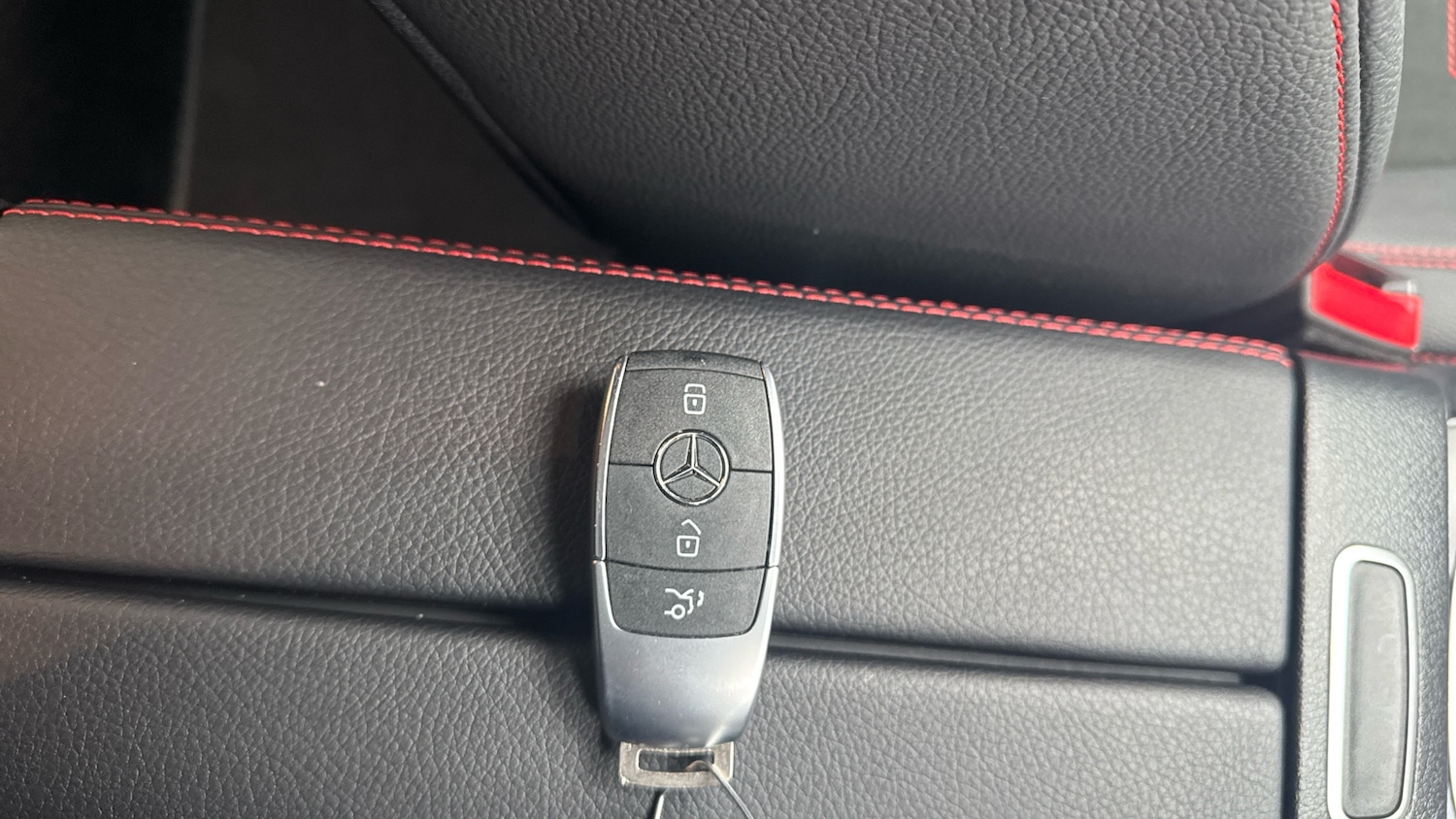 Used Mercedes-Benz GLB 2024 for sale - 76948888: Photo 20