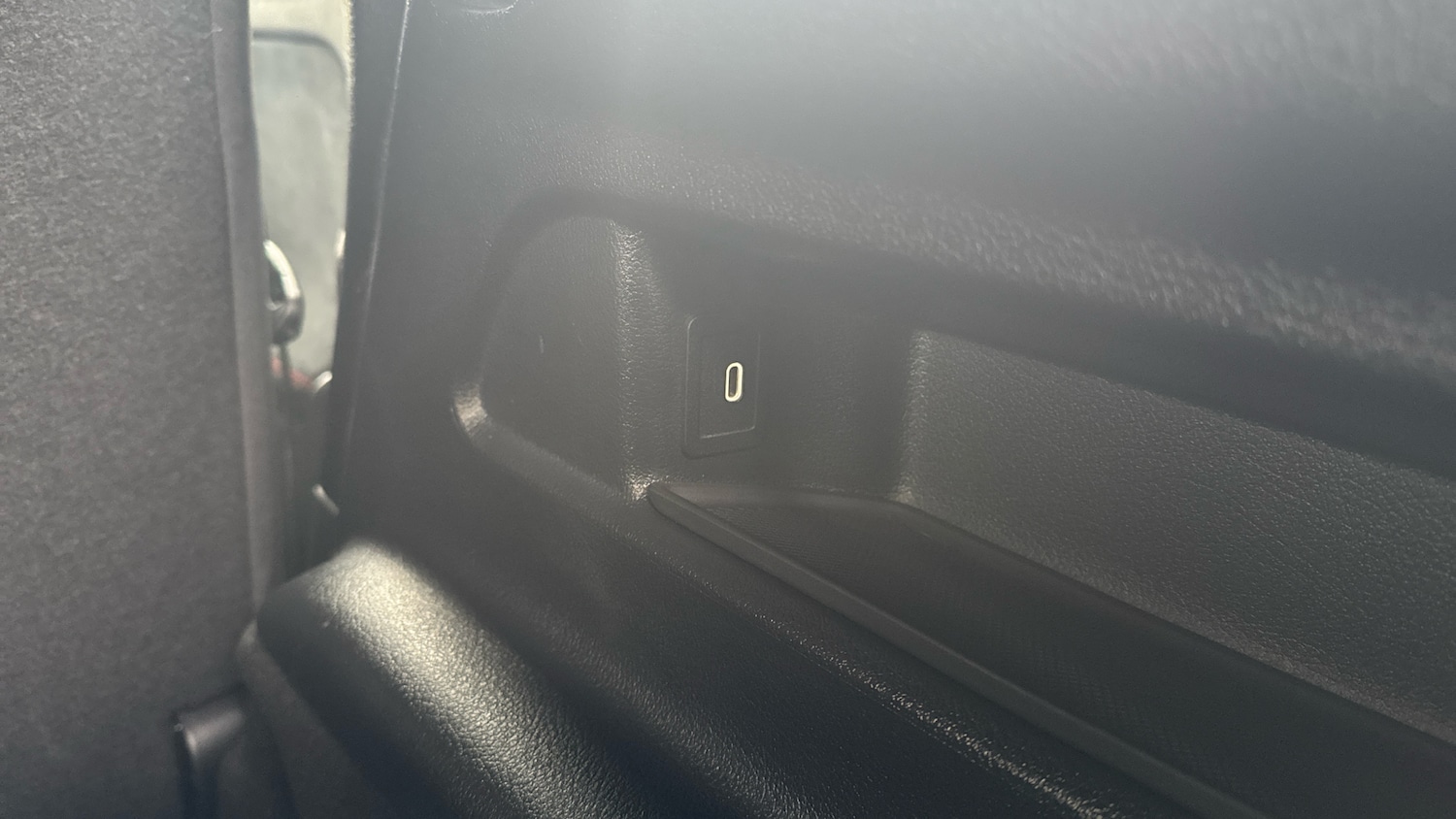 Used Mercedes-Benz GLB 2024 for sale - 76948888: Photo 30