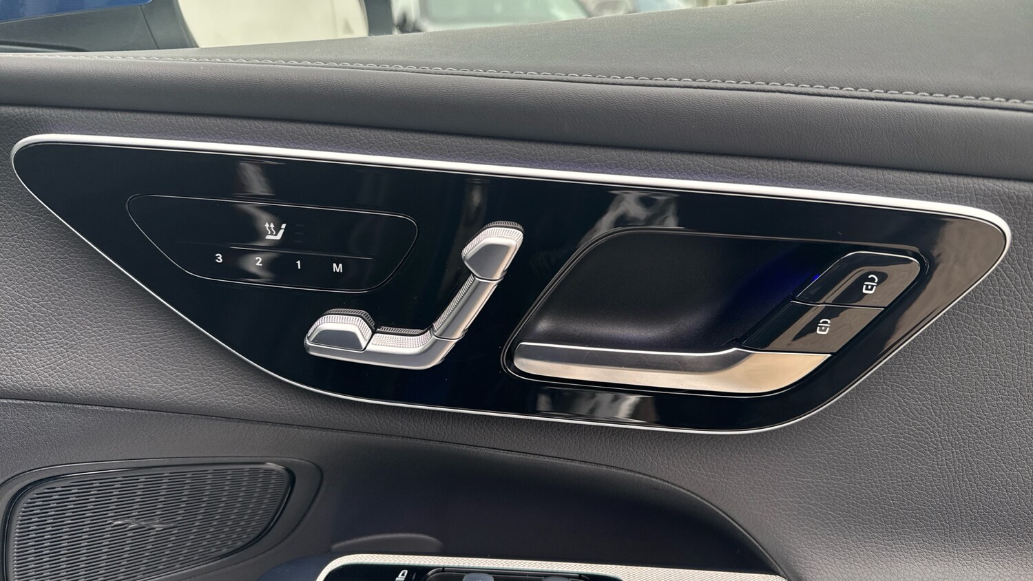 Used Mercedes-Benz GLC 2024 for sale - 76206595: Photo 31
