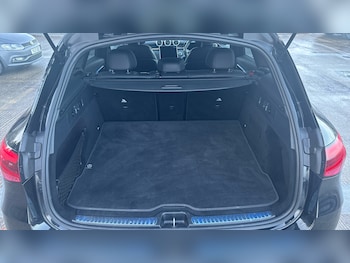 Used Mercedes-Benz GLC 2025 for sale - 76725518: Photo