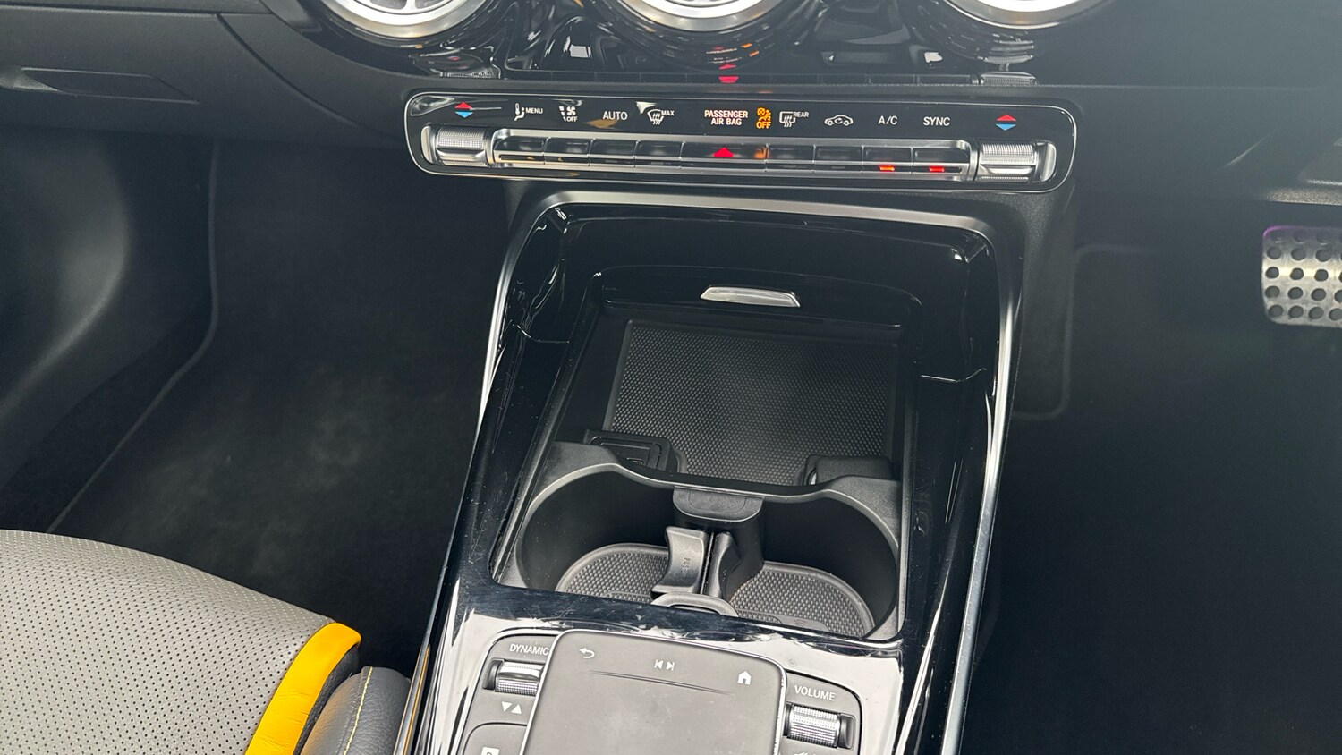 Used Mercedes-Benz CLA 2023 for sale - 76117369: Photo 43