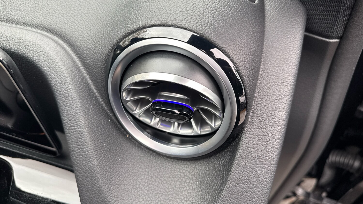 Used Mercedes-Benz GLA 2025 for sale - 77379123: Photo 33