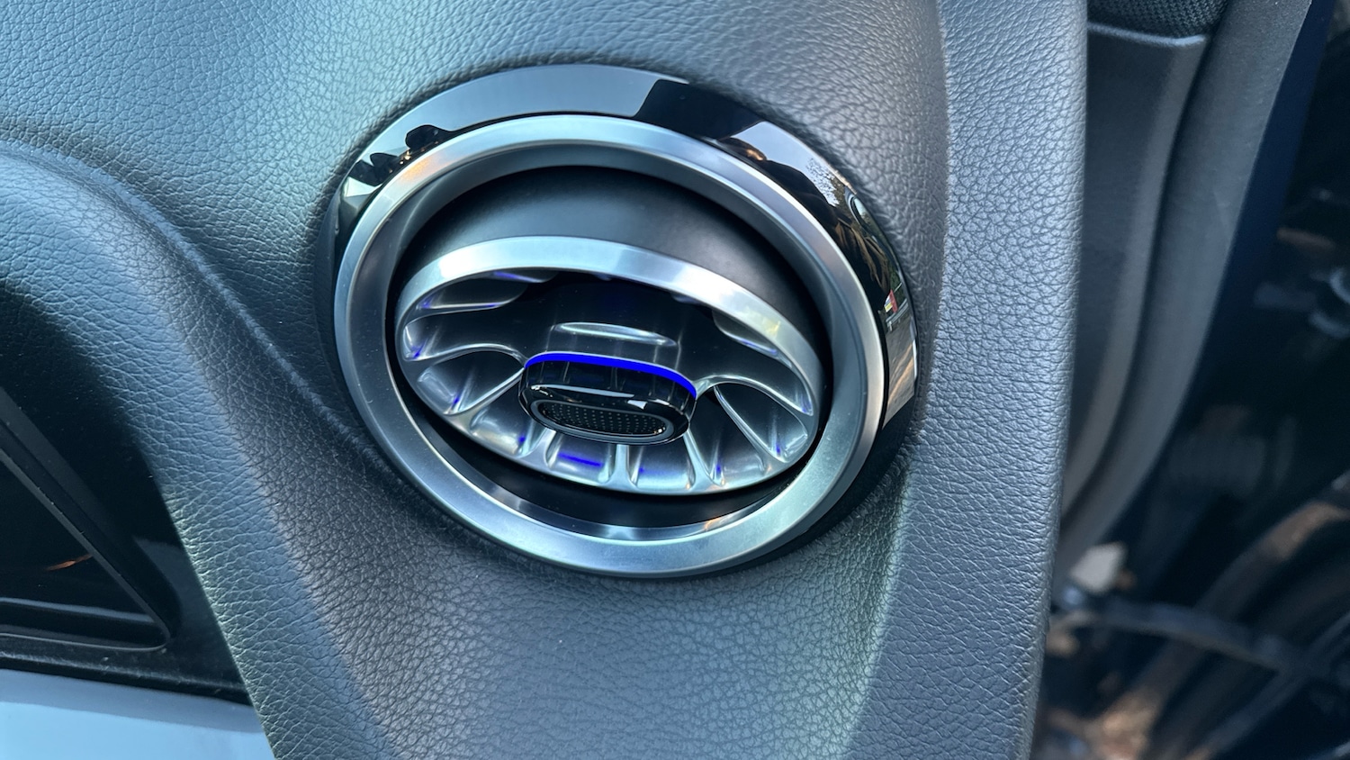 Used Mercedes-Benz EQA 2022 for sale - 76559877: Photo 31