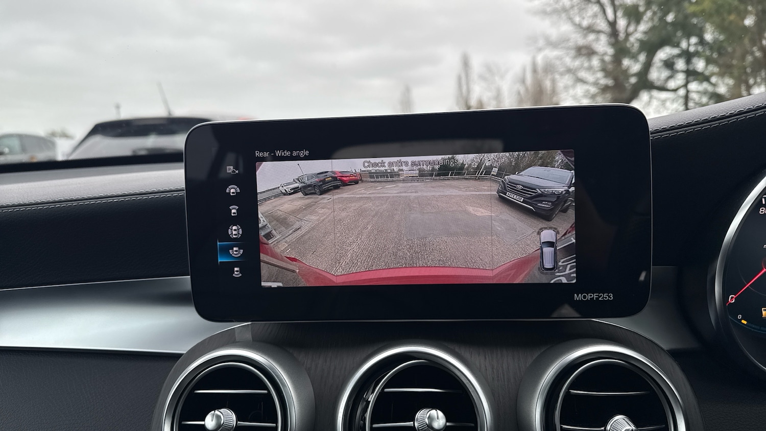 Used Mercedes-Benz GLC 2022 for sale - 77953853: Photo 35