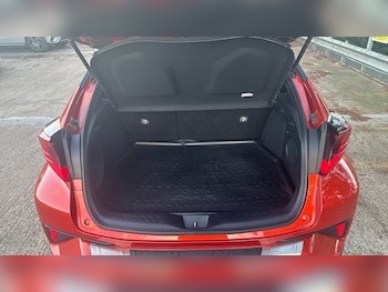 Used Toyota C-HR 2020 for sale - 77005805: Photo