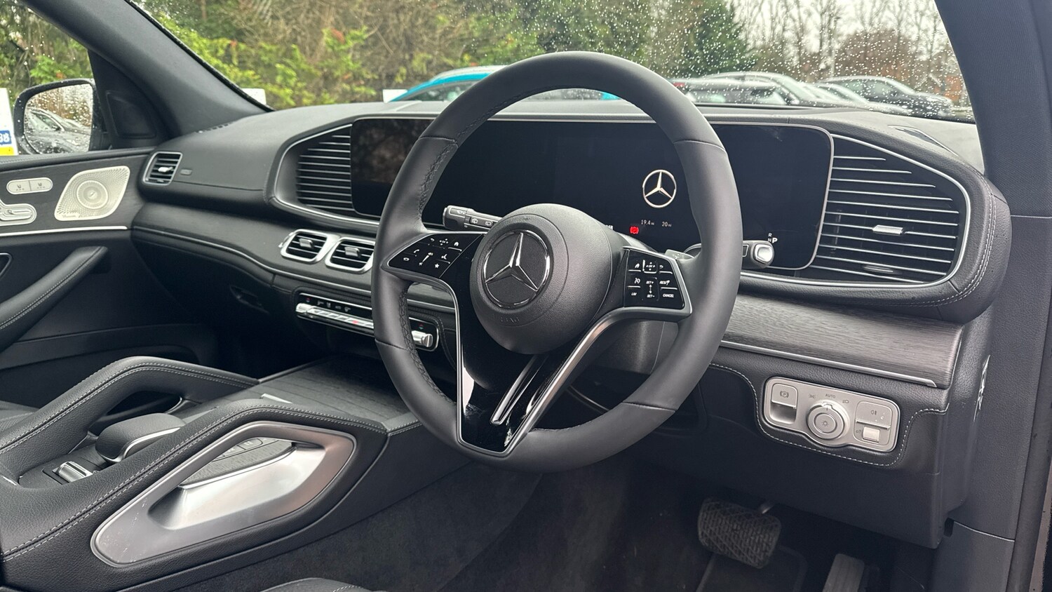 Used Mercedes-Benz GLE 2025 for sale - 77803539: Photo 11