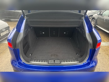 Used Jaguar F-Pace 2018 for sale - 77116420: Photo