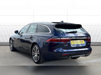 Used Jaguar XF 2019 for sale - 78042589: Photo