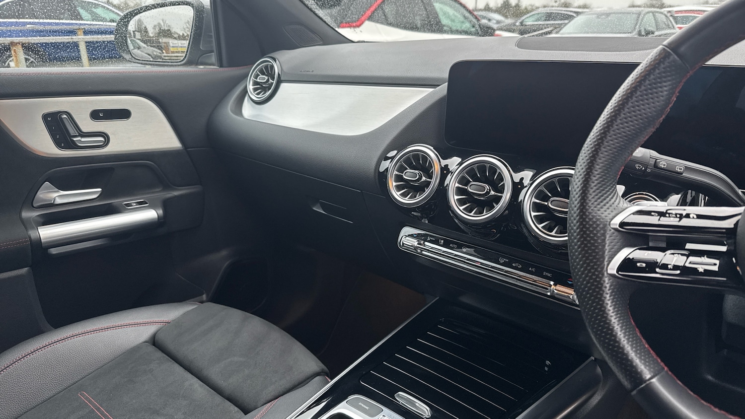 Used Mercedes-Benz GLA 2024 for sale - 76922361: Photo 14