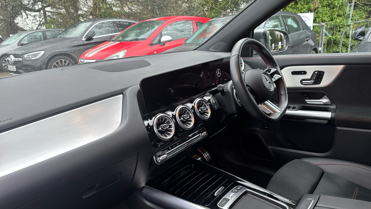 Used Mercedes-Benz GLA 2024 for sale - 76922361: Photo 9