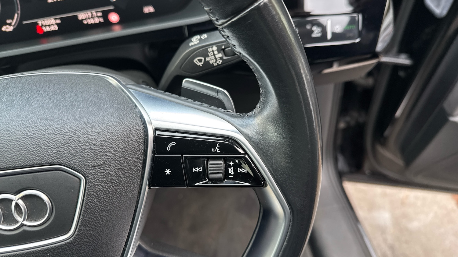 Used Audi e-tron 2020 for sale - 77300256: Photo 38