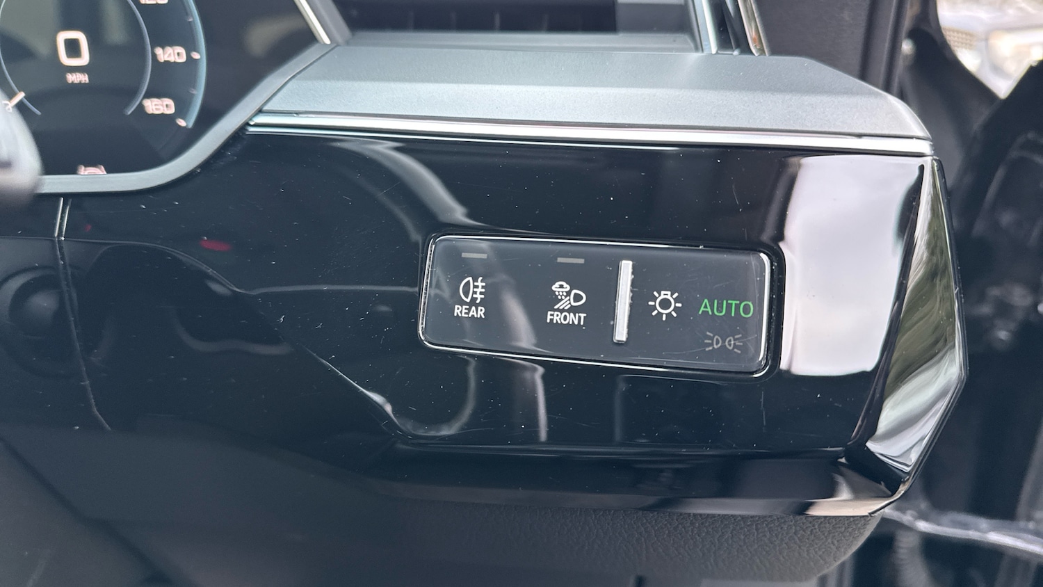 Used Audi e-tron 2020 for sale - 77300256: Photo 40