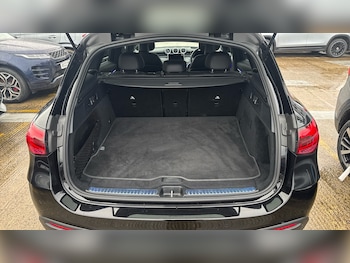 Used Mercedes-Benz GLC 2024 for sale - 77404438: Photo