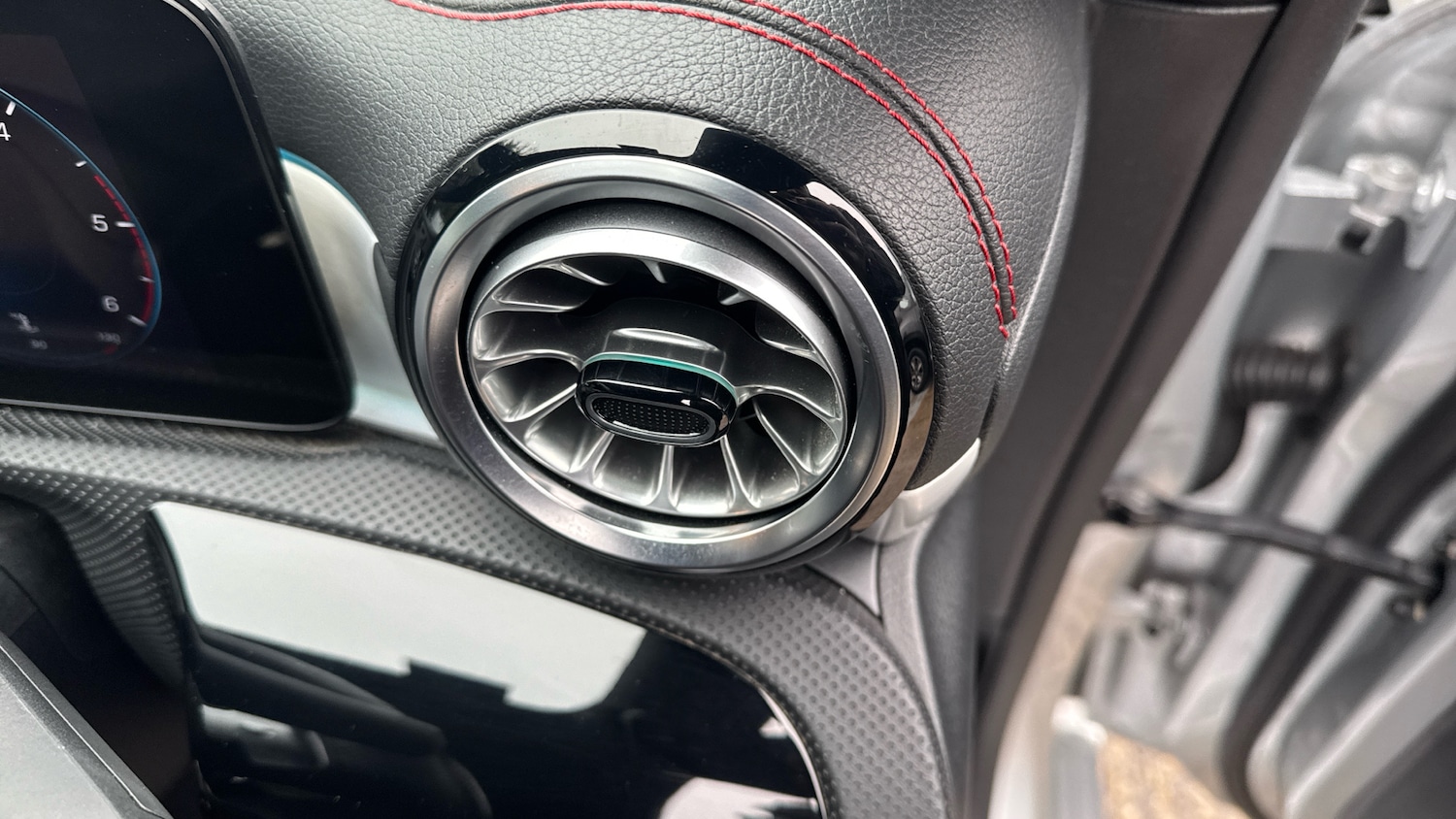 Used Mercedes-Benz CLA 2023 for sale - 77104008: Photo 30