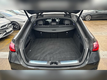 Used Mercedes-Benz GLC 2025 for sale - 77337514: Photo