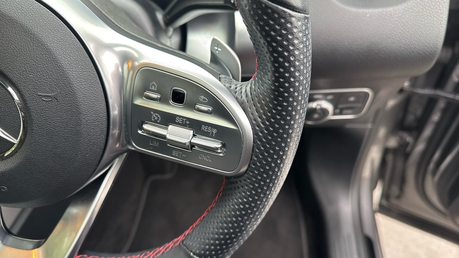 Used Mercedes-Benz GLB 2023 for sale - 76625152: Photo 32