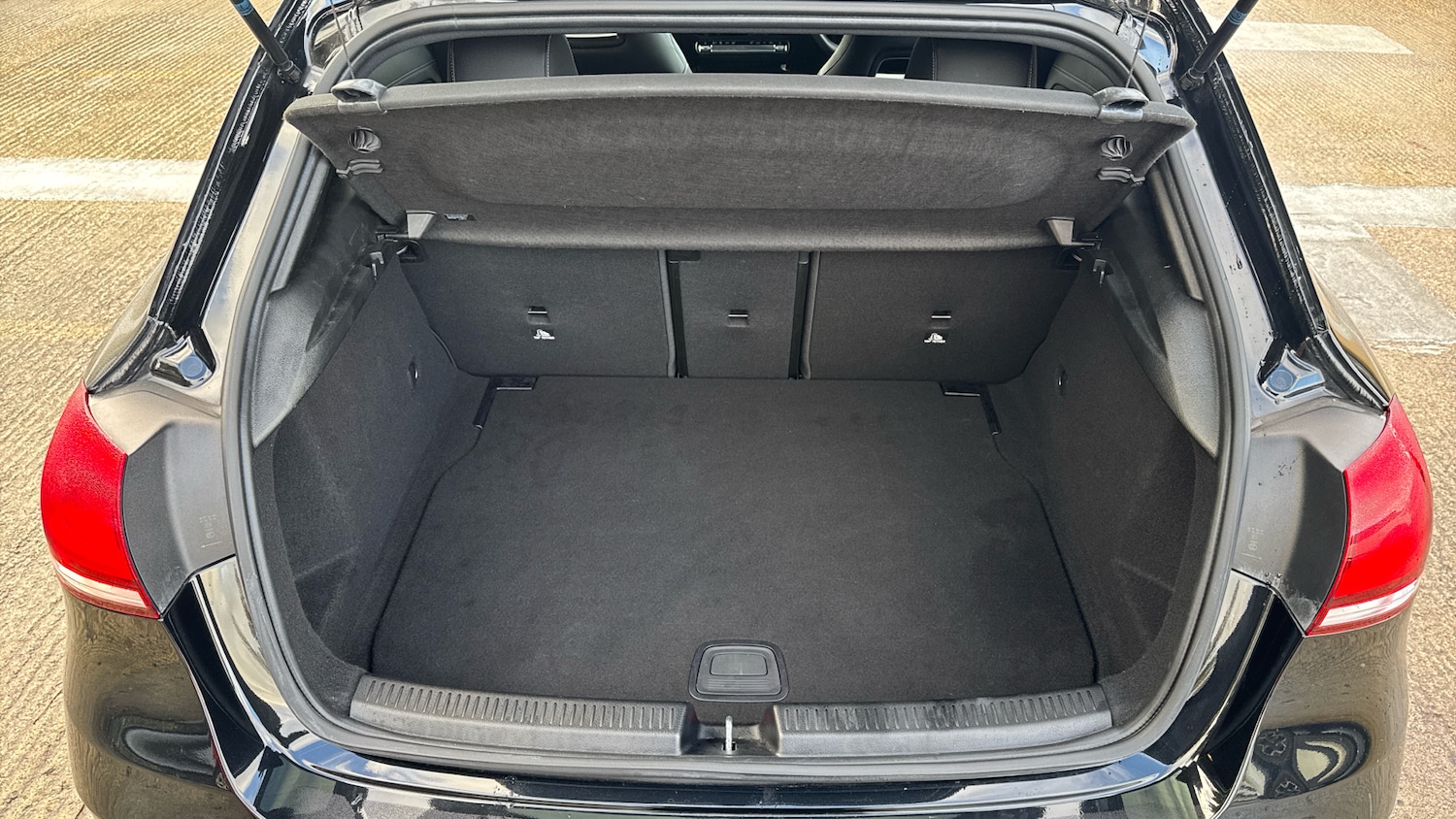 Used Mercedes-Benz A-Class 2022 for sale - 76534326: Photo 4