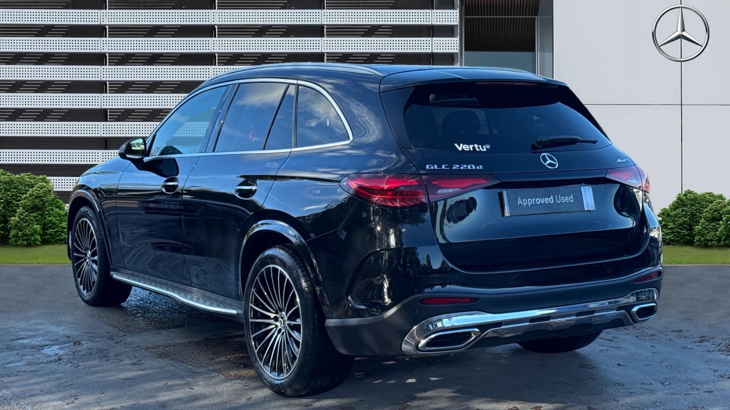 Used Mercedes-Benz GLC 2024 for sale - 76340506: Photo 2