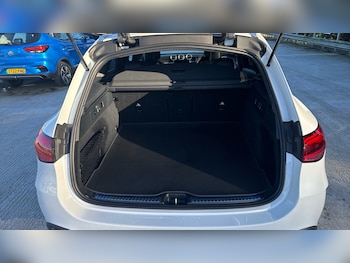 Used Mercedes-Benz GLC 2024 for sale - 77033376: Photo