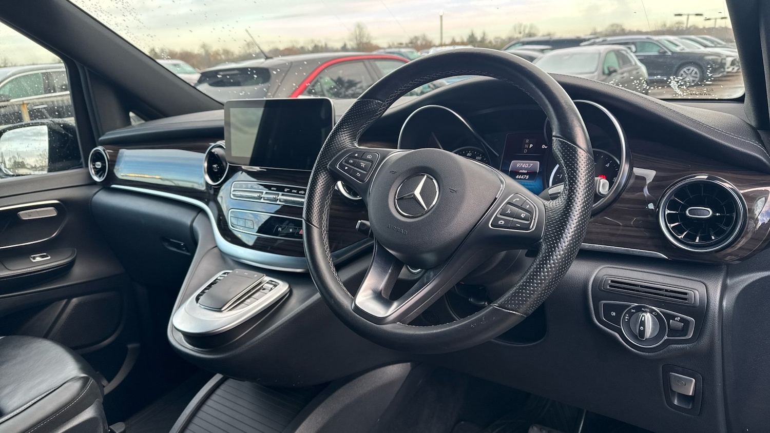 Used Mercedes-Benz V-Class 2022 for sale - 76969674: Photo 11