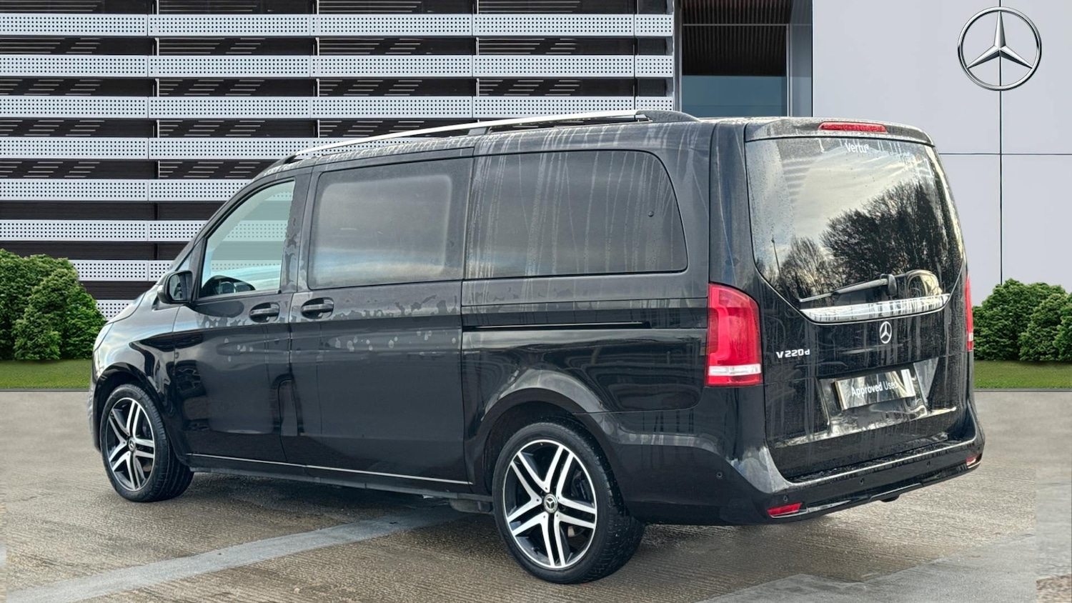 Used Mercedes-Benz V-Class 2022 for sale - 76969674: Photo 2