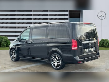 Used Mercedes-Benz V-Class 2022 for sale - 76969674: Photo