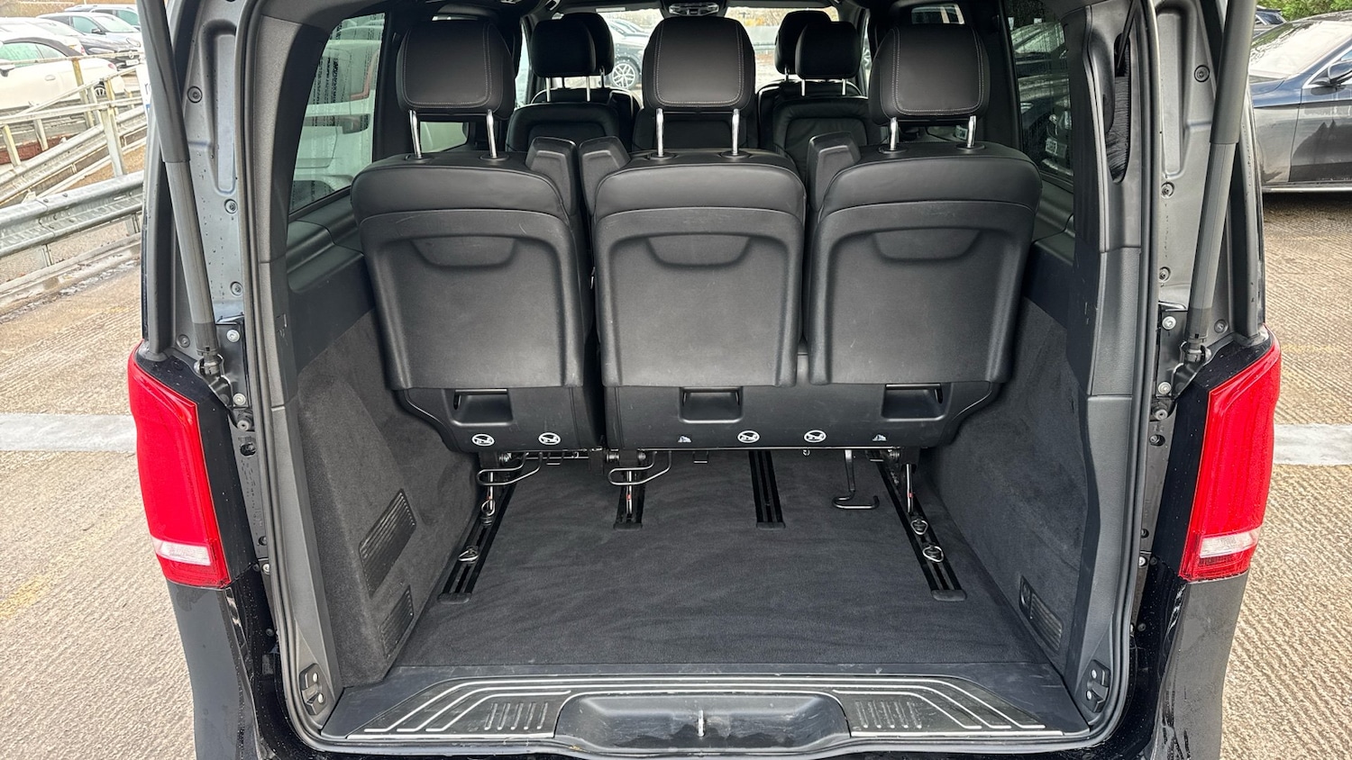 Used Mercedes-Benz V-Class 2022 for sale - 76969674: Photo 4