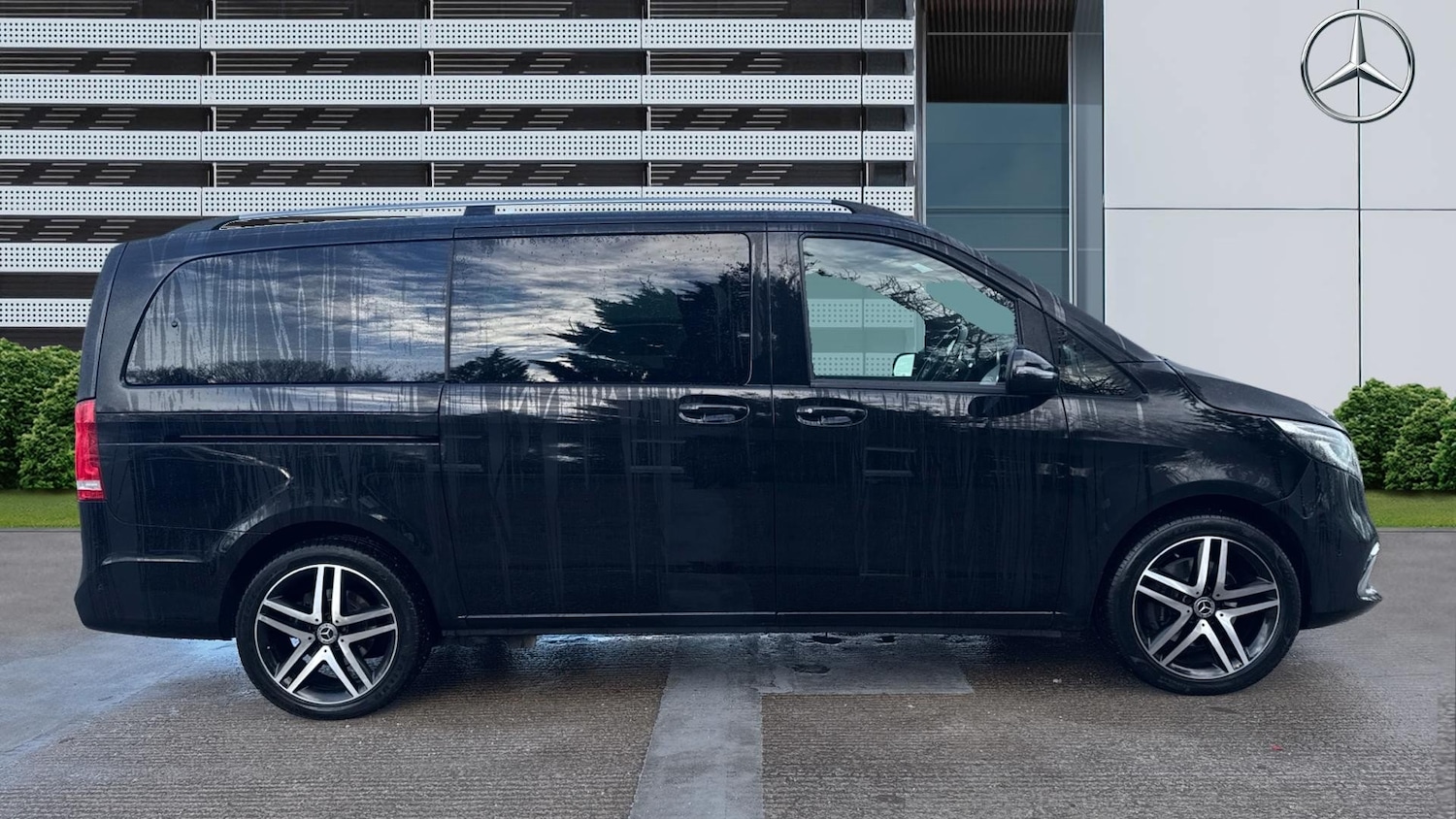 Used Mercedes-Benz V-Class 2022 for sale - 76969674: Photo 5