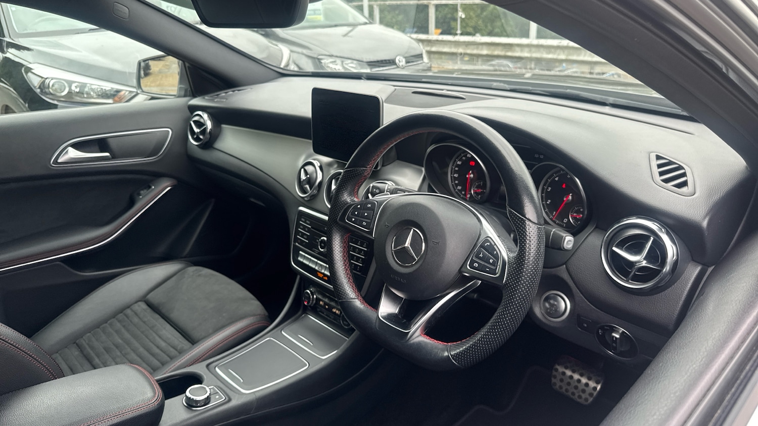 Used Mercedes-Benz GLA 2019 for sale - 75985045: Photo 11