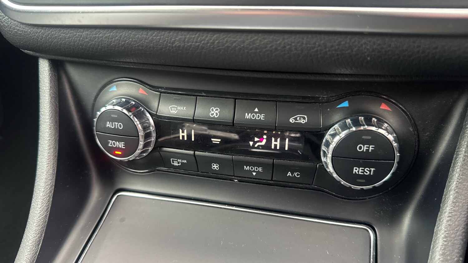 Used Mercedes-Benz GLA 2019 for sale - 75985045: Photo 29