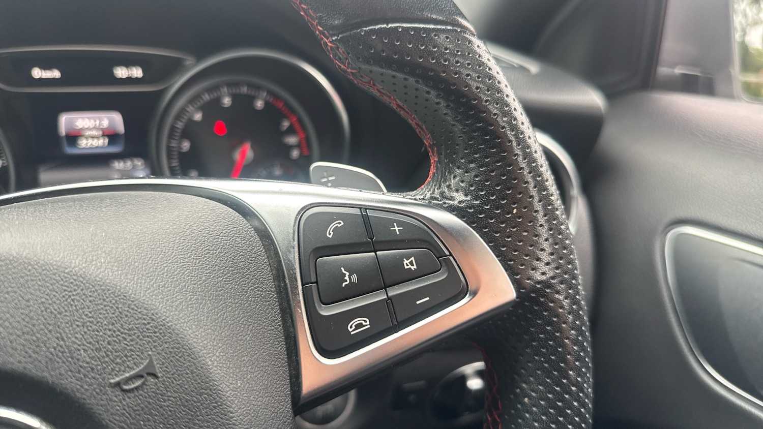 Used Mercedes-Benz GLA 2019 for sale - 75985045: Photo 39