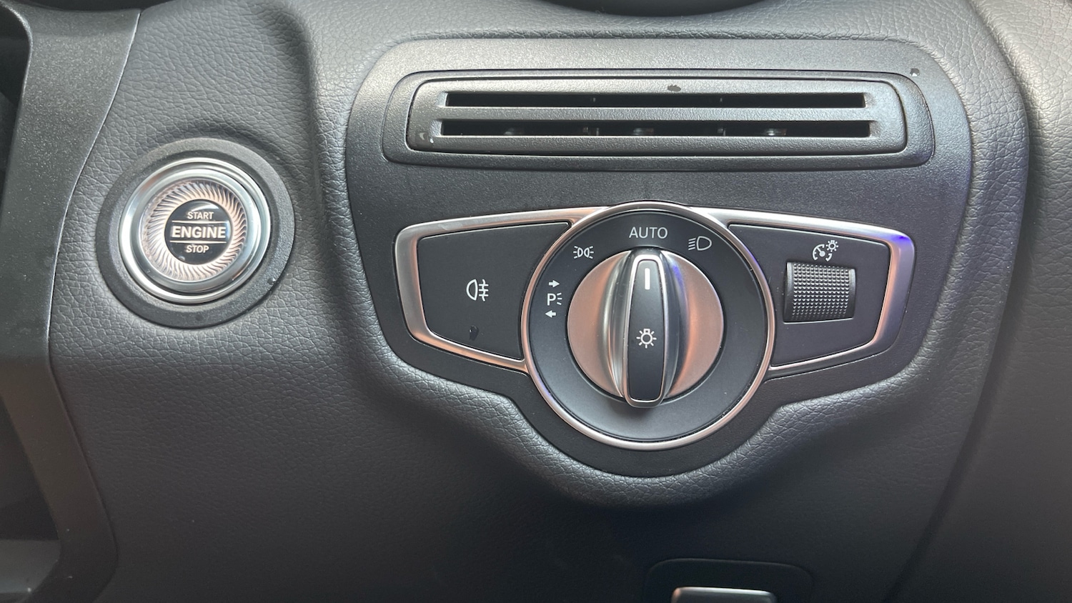 Used Mercedes-Benz GLC 2023 for sale - 77595160: Photo 37