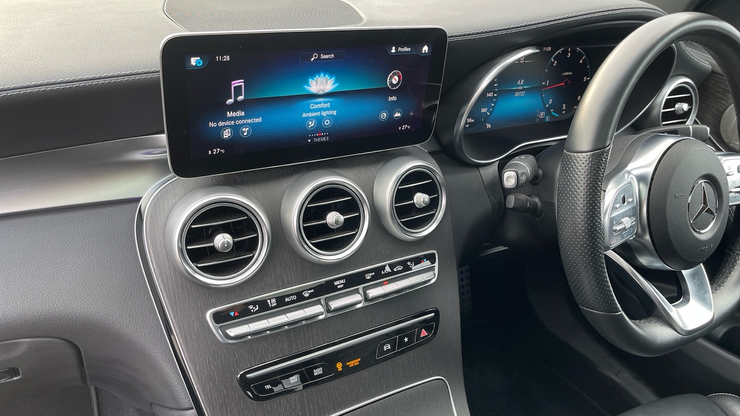 Used Mercedes-Benz GLC 2023 for sale - 77595160: Photo 9